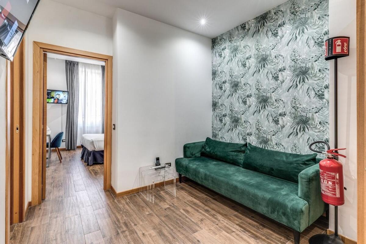 Style Apartment Julia 50 Mt From Colosseum Exteriör bild