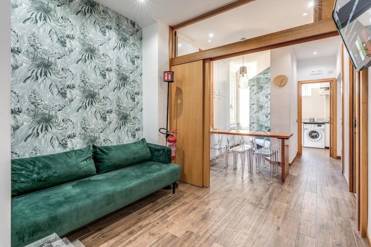 Style Apartment Julia 50 Mt From Colosseum Exteriör bild